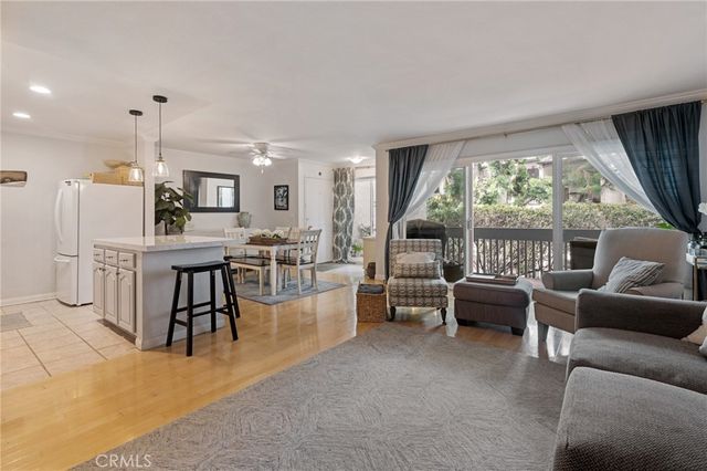 635 S Prospect Avenue 101, Redondo Beach, CA 90277