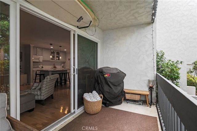 635 S Prospect Avenue 101, Redondo Beach, CA 90277