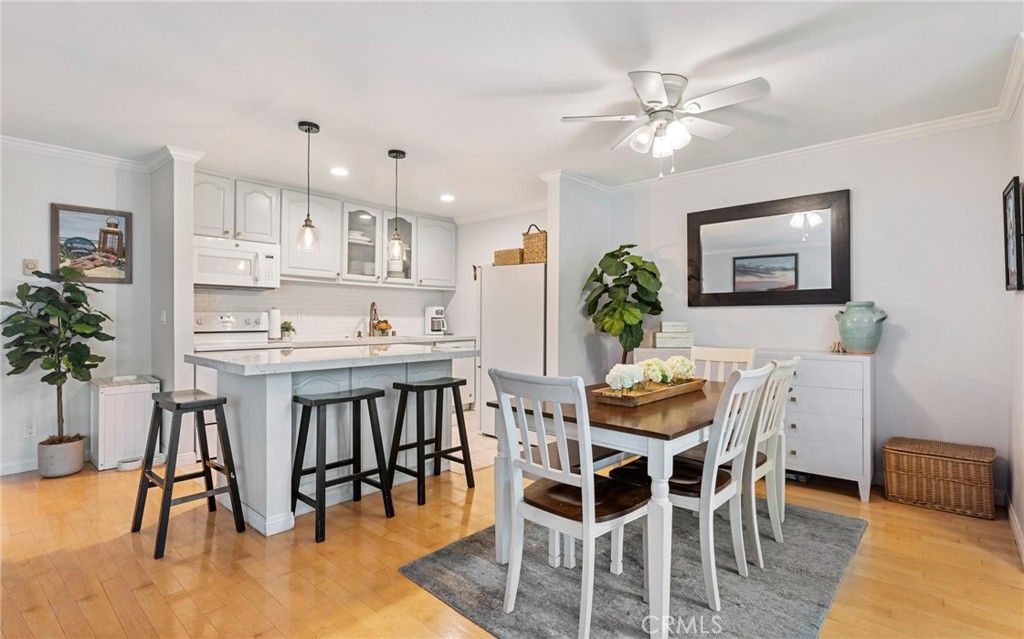 635 S Prospect Avenue 101, Redondo Beach, CA 90277
