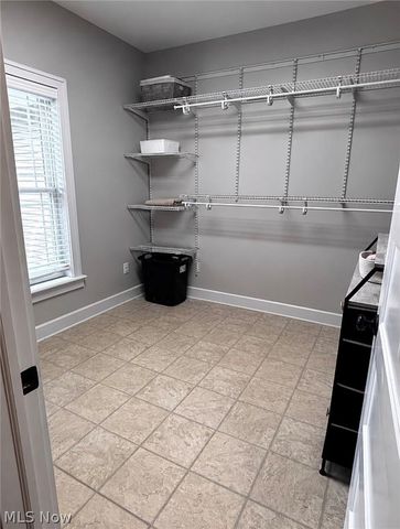 2976 Greenleaf Road, Akron, OH 44312