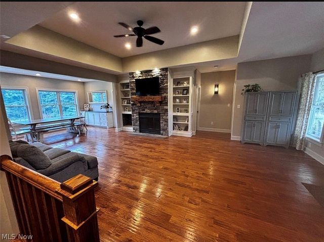 2976 Greenleaf Road, Akron, OH 44312