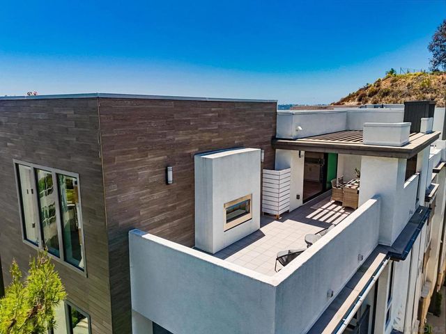 8442 Distinctive Dr., San Diego, CA 92108