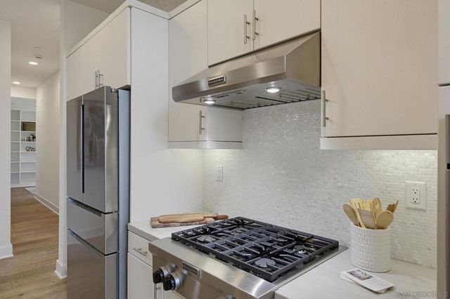 8442 Distinctive Dr., San Diego, CA 92108