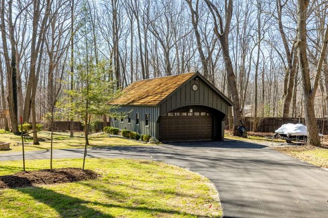 7343 Lucy Drive, Dexter, MI 48130