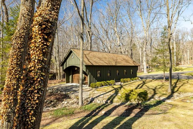 7343 Lucy Drive, Dexter, MI 48130