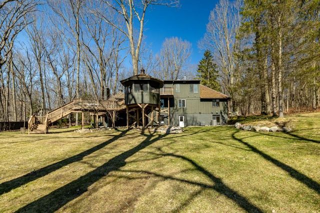 7343 Lucy Drive, Dexter, MI 48130