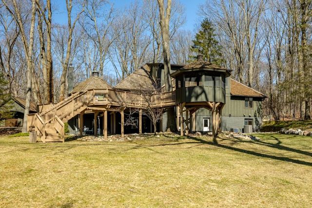 7343 Lucy Drive, Dexter, MI 48130