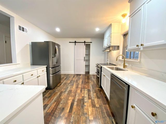 917 Speake Road NW, Huntsville, AL 35816