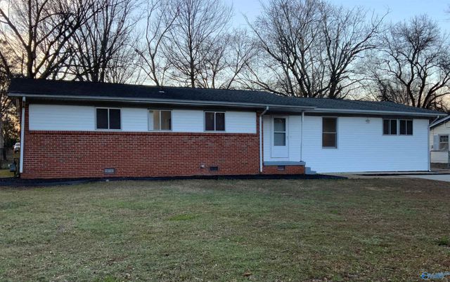 917 Speake Road NW, Huntsville, AL 35816