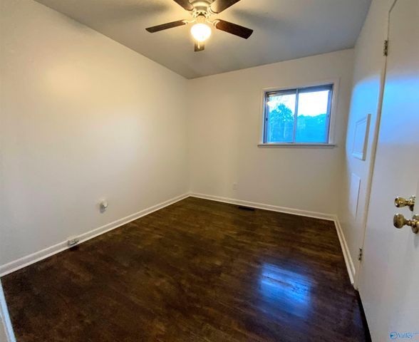 917 Speake Road NW, Huntsville, AL 35816