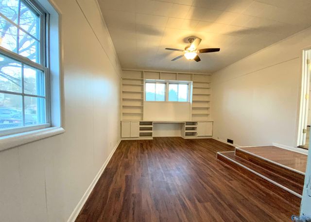 917 Speake Road NW, Huntsville, AL 35816