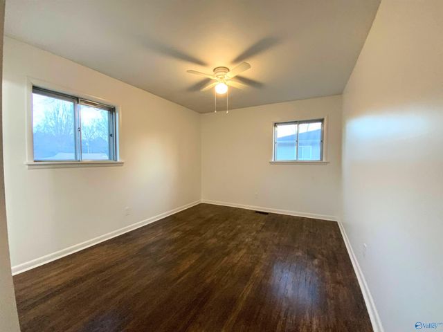 917 Speake Road NW, Huntsville, AL 35816