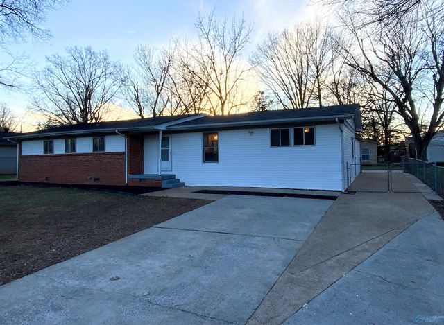 917 Speake Road NW, Huntsville, AL 35816