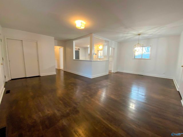 917 Speake Road NW, Huntsville, AL 35816