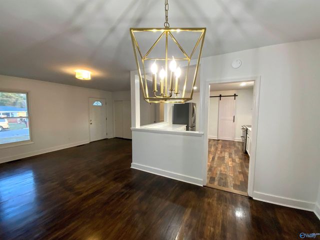 917 Speake Road NW, Huntsville, AL 35816