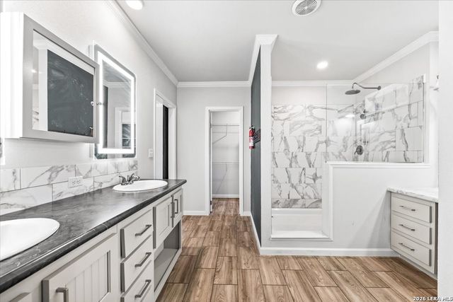 659 Private Road 1508, Bandera, TX 78003