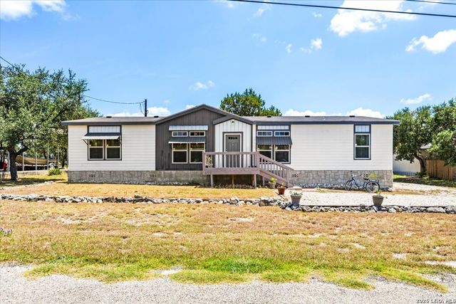 659 Private Road 1508, Bandera, TX 78003