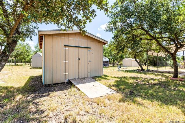 659 Private Road 1508, Bandera, TX 78003