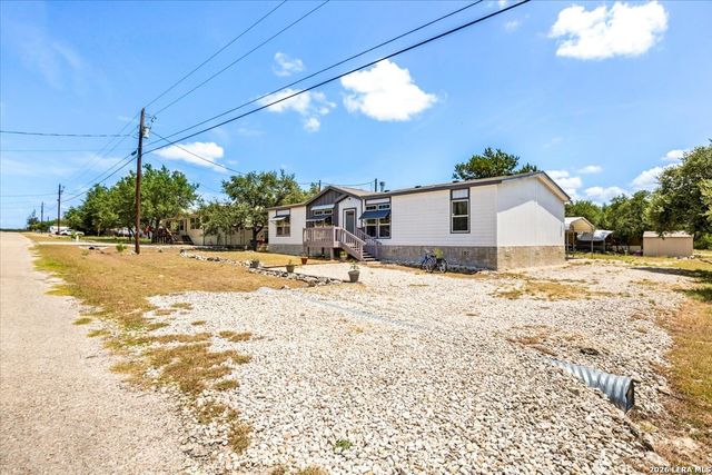 659 Private Road 1508, Bandera, TX 78003