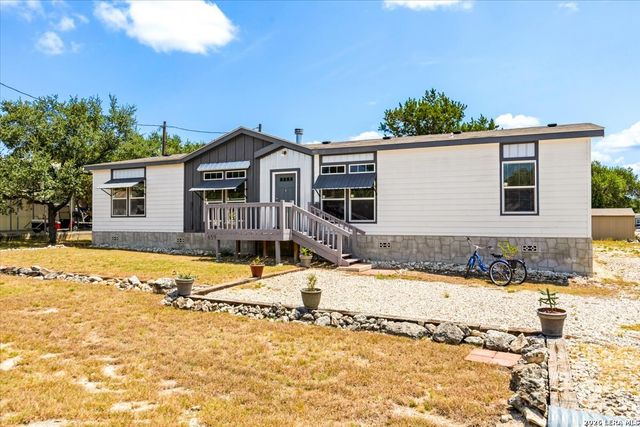 659 Private Road 1508, Bandera, TX 78003