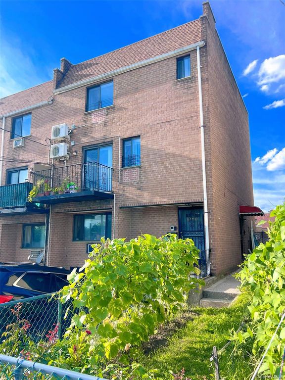 122-11 26th Avenue, Flushing, NY 11354 — photo 2