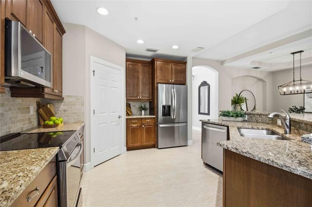 178 BELLA VISTA TERRACE 22B, Nokomis, FL 34275