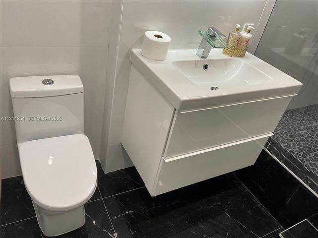 3180 S Ocean Drive 1503, Hallandale Beach, FL 33009