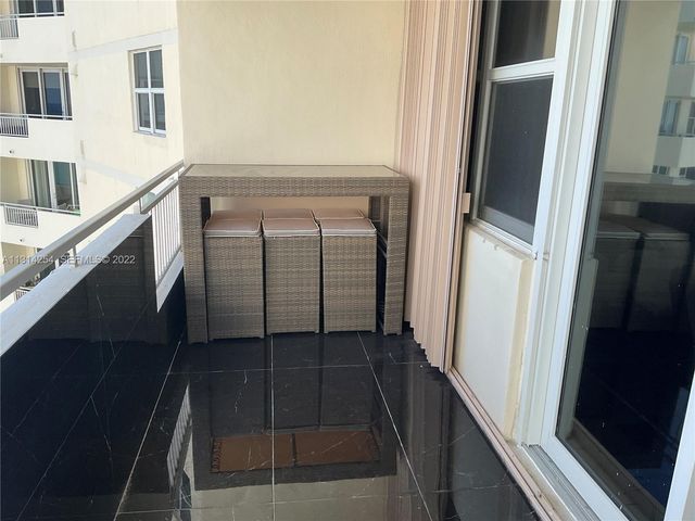 3180 S Ocean Drive 1503, Hallandale Beach, FL 33009