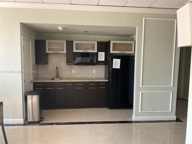 3180 S Ocean Drive 1503, Hallandale Beach, FL 33009