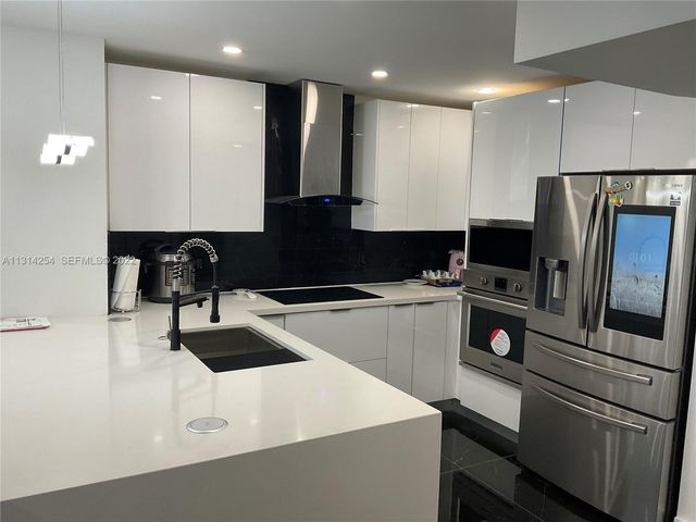 3180 S Ocean Drive 1503, Hallandale Beach, FL 33009