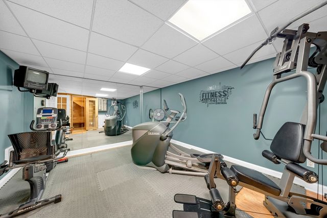 4 Andover Country Club Ln, Andover, MA 01810