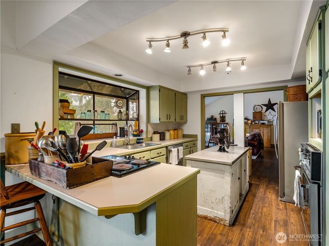 142 Brockway Road, Chehalis, WA 98532