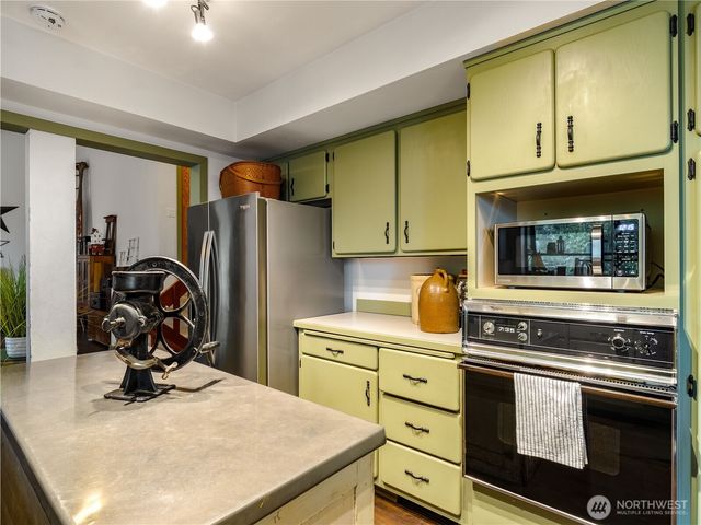 142 Brockway Road, Chehalis, WA 98532