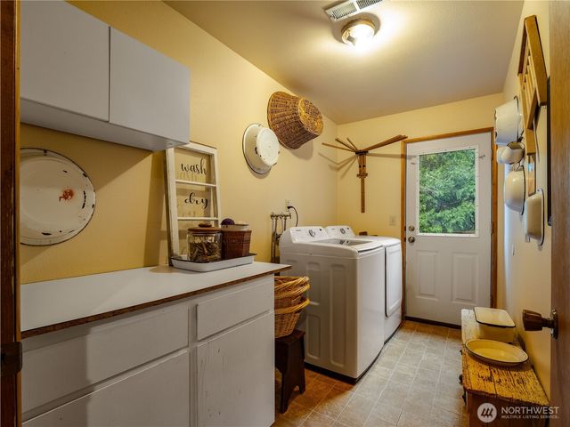 142 Brockway Road, Chehalis, WA 98532