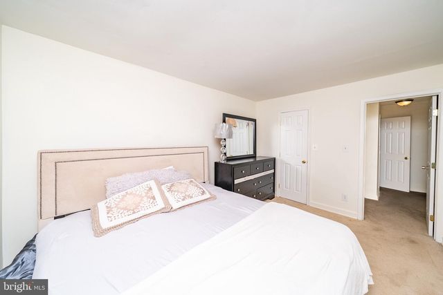 9804 BROOKRIDGE CT, Montgomery Village, MD 20886