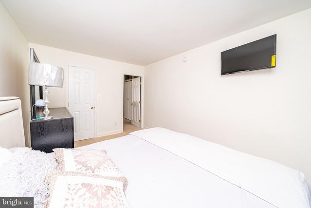 9804 BROOKRIDGE CT, Montgomery Village, MD 20886