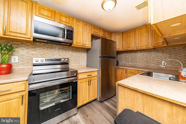 9804 BROOKRIDGE CT, Montgomery Village, MD 20886