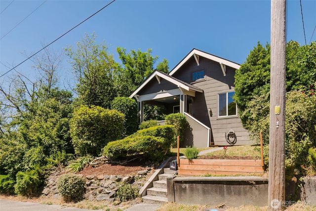 1922 4th Street, Bremerton, WA 98337