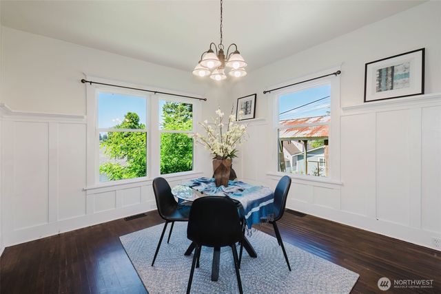 1922 4th Street, Bremerton, WA 98337
