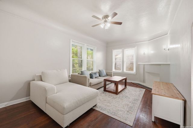 309 E Lullwood Ave, San Antonio, TX 78212