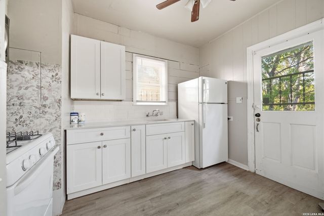 309 E Lullwood Ave, San Antonio, TX 78212