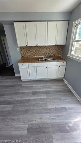 6646 Harding Street, Taylor, MI 48180