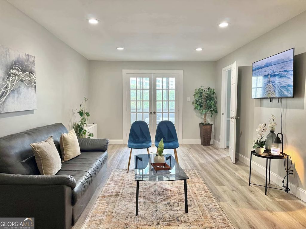215 Piedmont Avenue NE APT 301, Atlanta, GA 30308