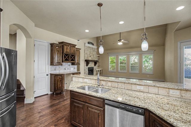 6600 Willowridge Lane, Rogers, AR 72758