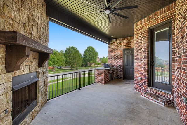 6600 Willowridge Lane, Rogers, AR 72758