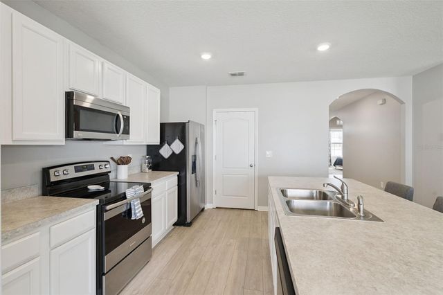 1869 SUNSET RIDGE DRIVE, Mascotte, FL 34753