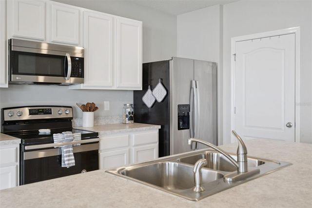 1869 SUNSET RIDGE DRIVE, Mascotte, FL 34753