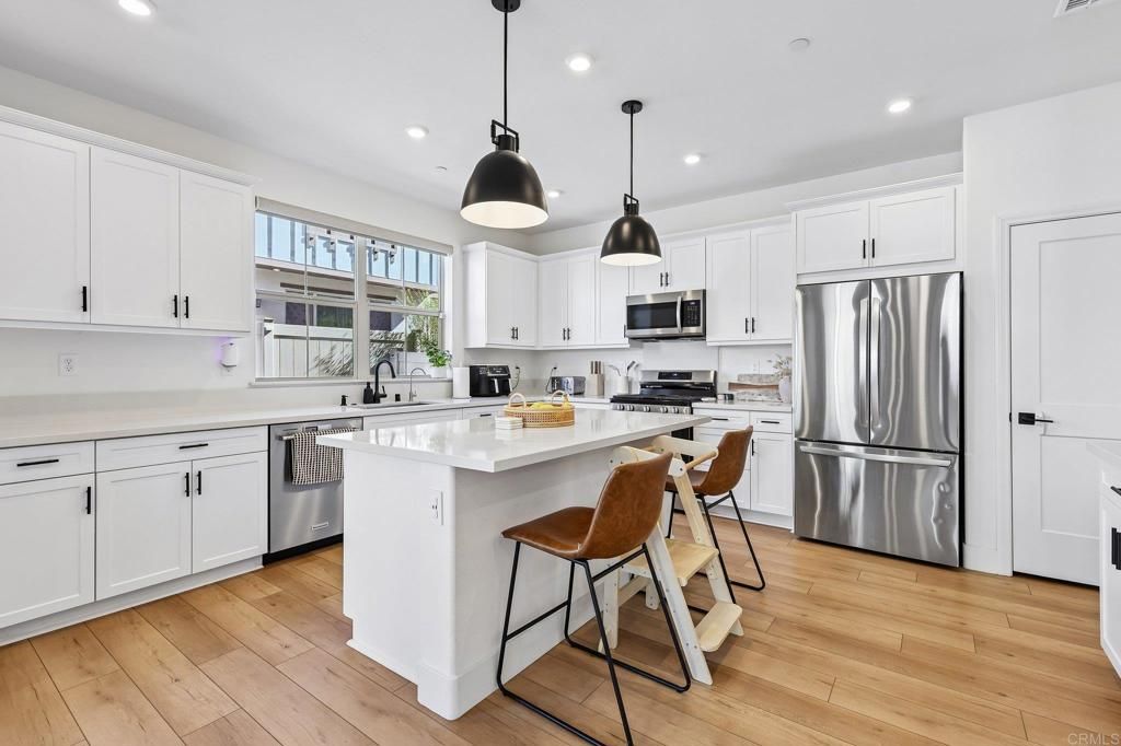 1705 Valley Oak Way, Oceanside, CA 92056 — exterior