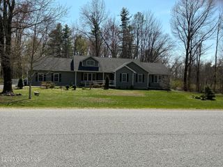 235 E Schaghticoke Road, Schaghticoke, NY 12154