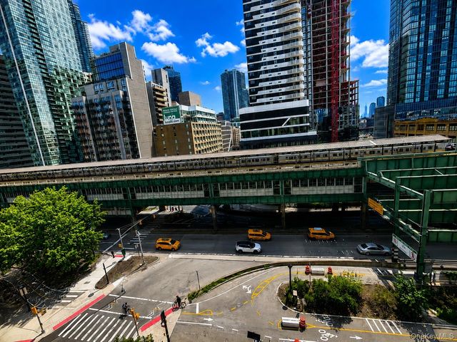 2415 Queens Plaza N 6B, Long Island City, NY 11101